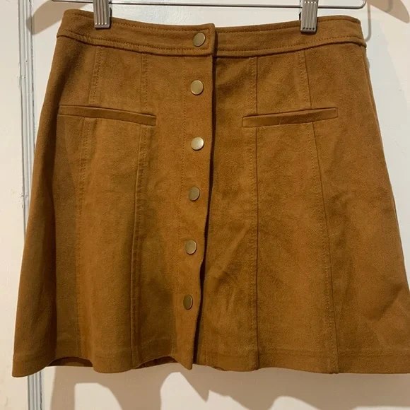 ZARA suede skirt (XS) - Picture 2 of 3
